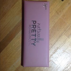 IT Naturally Pretty Romantics eyeshadow palette